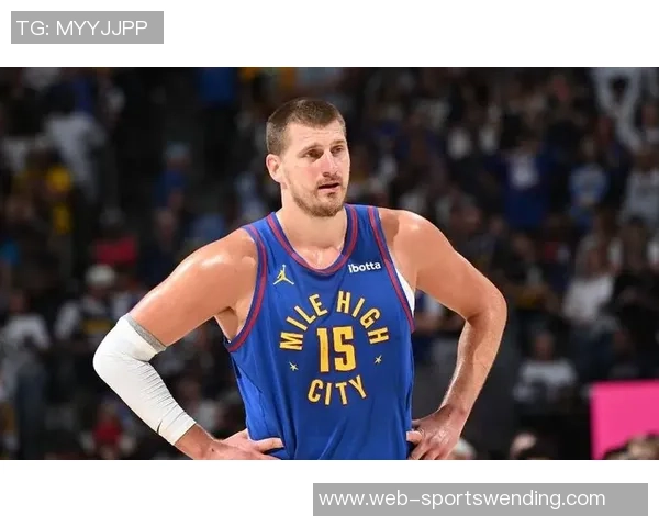 掘金半场小幅领先国王约基奇表现出色戈登贡献12分威少状态低迷三分球未能命中 掘金半场小幅领先国王约基奇表现出色戈登贡献12分威少状态低迷三分球未能命中