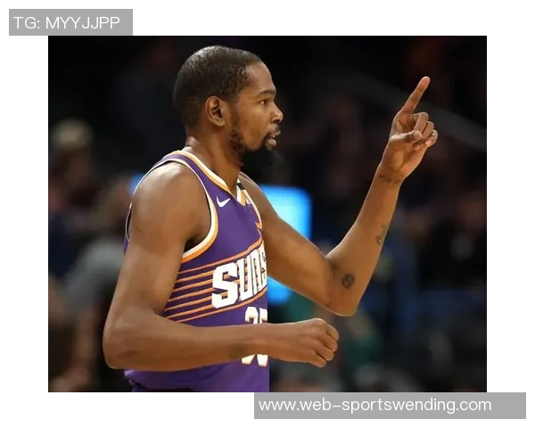 第三节火力全开杜兰特称球队运转流畅令对手难以应对投篮 第三节火力全开杜兰特称球队运转流畅令对手难以应对投篮