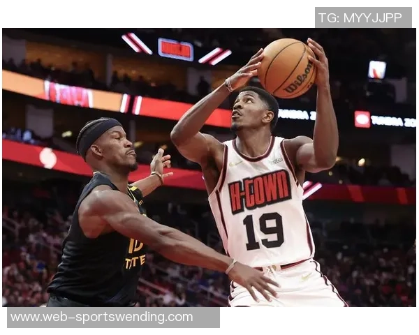 火箭新战术显成效申京出手27次与9次的巨大差异引发KD与谢泼德的欢笑